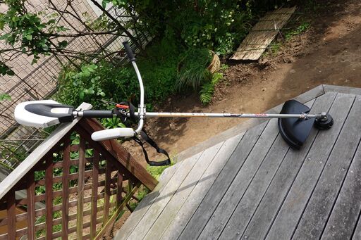 Kyocera（旧RYOBI）刈払機 草刈機 AK-6000 およびナイロンカッター等