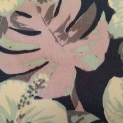 ユニクロ　レディース　パンツ　紺　花柄　XLサイズの画像