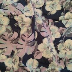 ユニクロ　レディース　パンツ　紺　花柄　XLサイズの画像