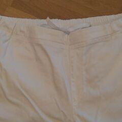 ユニクロ　レディース　パンツ　白無地　XLサイズの画像