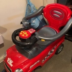 コンビカー　子供用乗り物　足けり乗用玩具(足けり乗り物)