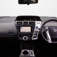 自社ローンって知ってますか？信販会社を通さないんです😎金利０％＆キャンペーン中✨装備充実！トヨタ プリウス　アルファ Ｇ　ツーリングセレクション🚗の画像