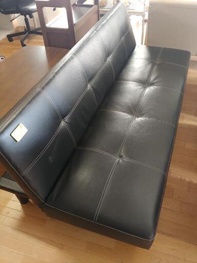 (再出品)ソファーベッド三人用です。