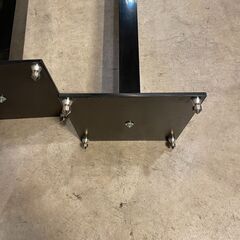✨🔔期間限定・特別価格🔔✨スピーカースタンドセット インシュレーター脚 ケーブル収納支柱 ブラックの画像