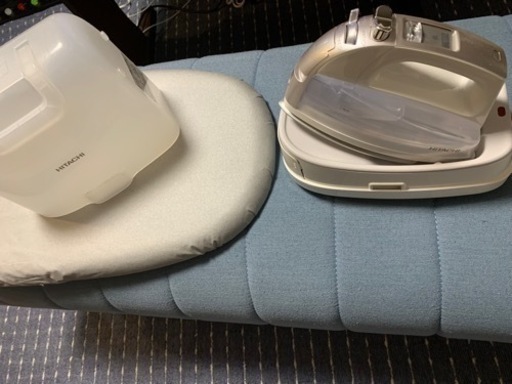 【ほぼ新品】アイロン、アイロン台セット
