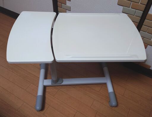 \u003c\u003c売約済\u003e\u003eサンワダイレクト サイドテーブル 昇降式 高さ57～83cm A3/15.6型PC対応 角度調整天板+角度固定天板 キャスター付き