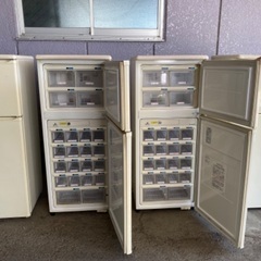 冷蔵庫(ホテルの部屋用)の画像