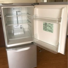 冷蔵庫　キッチンの画像