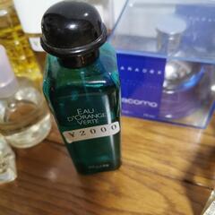 （決定しました）色々な香水です  タダ（０円）で譲りますの画像