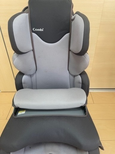 Combi ジュニアシート　送料込み