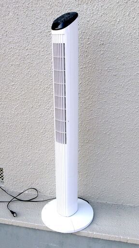 タワー型扇風機（高さ：約115cm）