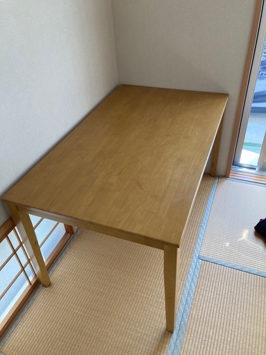 ダイニングテーブル　135×80×高さ70センチ