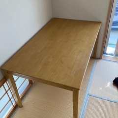 ダイニングテーブル　135×80×高さ70センチ