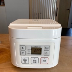 【ほぼ新品】ニトリ3合炊飯ジャーの画像