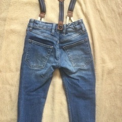 H＆M 👖サスペンダー付デニム👖の画像