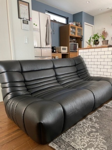 オシャレなレザーソファ