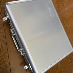 アタッシュケース