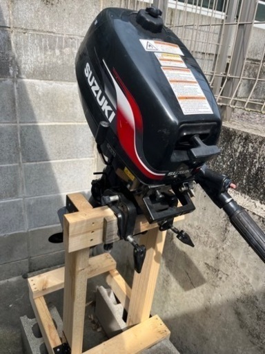 スズキ　5馬力船外機(2スト)