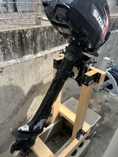 スズキ　5馬力船外機(2スト)