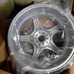 値下げ！新品17インチアルミホイール4本、未使用品の画像