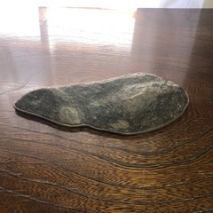 鑑賞石 観賞石 台座付ですの画像