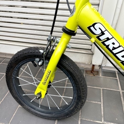 【売約済み】　ストライダー　STRIDER 自転車　子供用　子ども　キッズ　バイク　サイクル　キッズバイク　バランスバイク　黄色　イエ