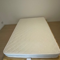 ダブルベッド　マットレスのみ　