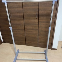 ハンガーラック　ニトリ