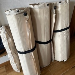 キャンプマット　インフレータブル　3点の画像