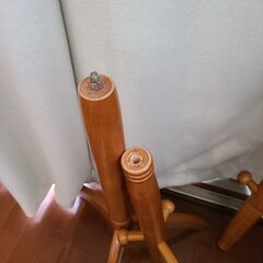 木製ポールスタンドの画像