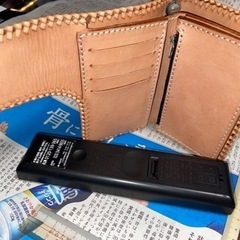 決定【革細工】折りたたみ財布の画像