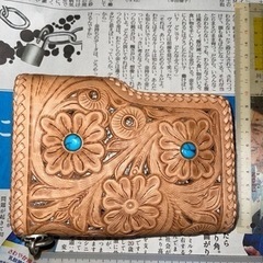 決定【革細工】折りたたみ財布の画像