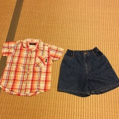 サイズ100、半袖シャツ、ショートパンツ、2点セット
