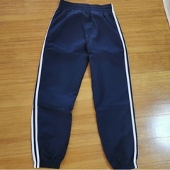 adidas ジャージの画像