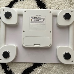 omron 体重計の画像