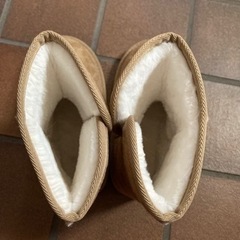 ボアブーツ 茶 22.0㎝の画像
