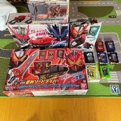 仮面ライダーセイバー　DX変身ベルト、他アイテム