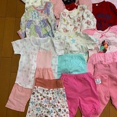 女の子　80サイズ　長袖　パジャマ　ベスト　ズボンのみなど12点セット　Ｅの画像