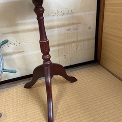洋風の机の画像