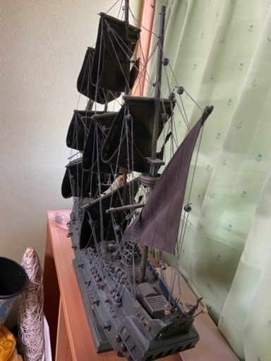 海賊船ブラックパール号の置物