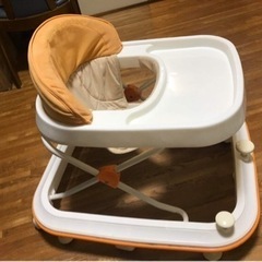 コンビ歩行器の画像