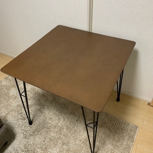 ダイニングテーブル