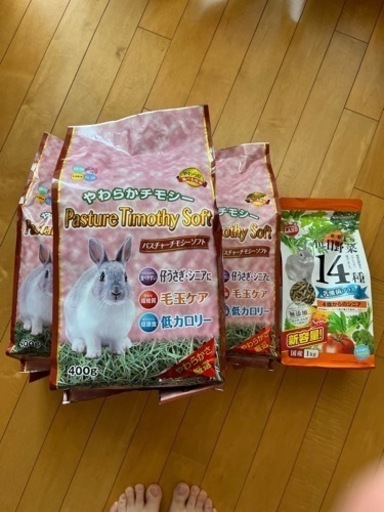 うさぎ（シニア）用　チモシー3袋＋フード1袋
