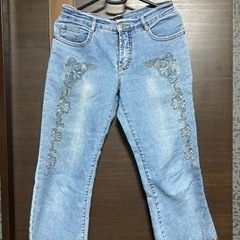 27インチ　ダメージ加工ローライズデニム