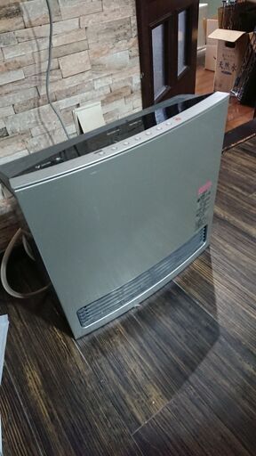 ガスファンヒーター
