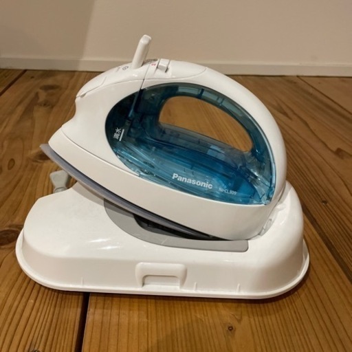 美品★パナソニック　スチームアイロン