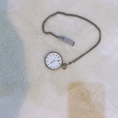 先約済み　アニエスベー懐中時計　の画像