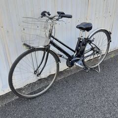 R4077電動アシスト自転車　2010年パナソニック　リチウムViVi SS CITY 27インチ　バッテリー　充電器　鍵1本付き