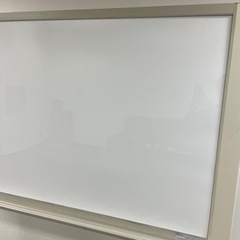 有名メーカーPLUSホワイトボード(電子黒板)の画像