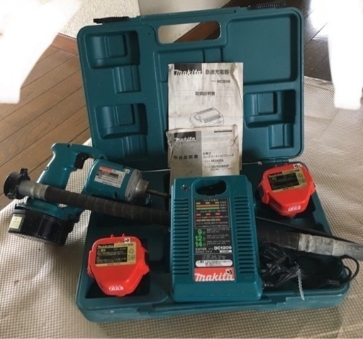 マキタ　充電式コンクリートバイブレータ　モデルVR250D 中古